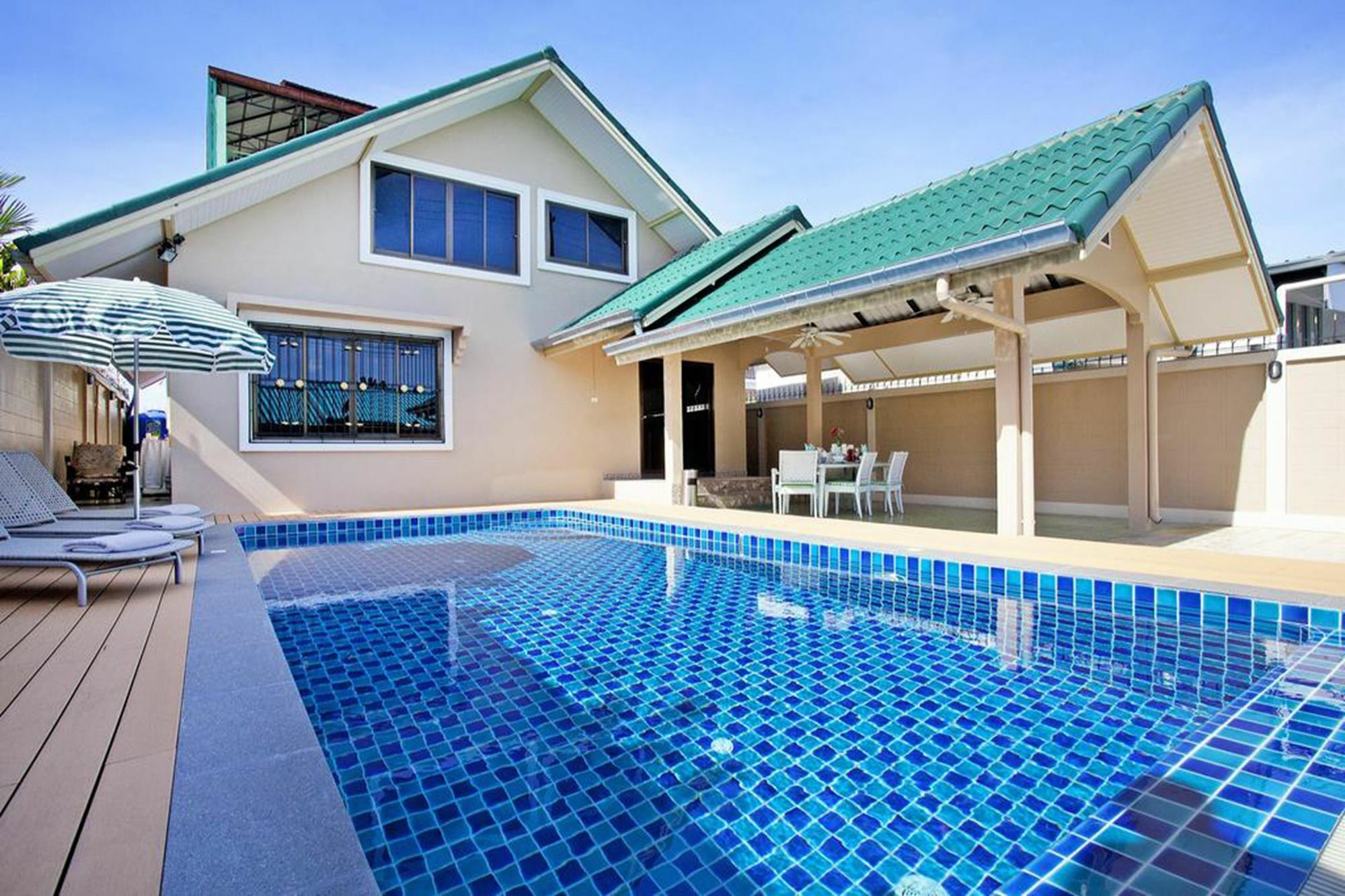 Pool Villa Tanzanite Near Walking Street Паттайя Экстерьер фото